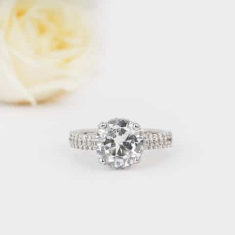 Sterling silver solitaire ring