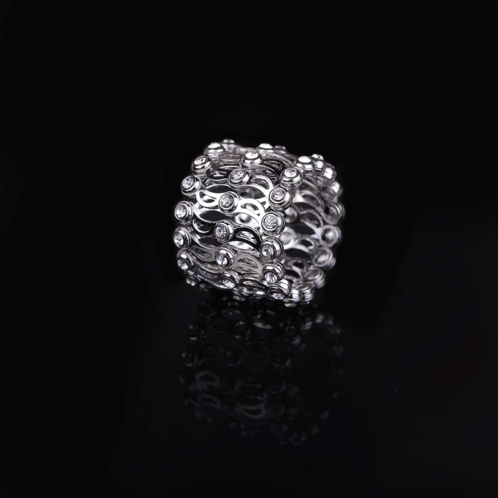 Gumuchian 18K White Gold G Boutique Daisy Pavé Diamond Convertible Ring &  Bracelet | Bloomingdale's